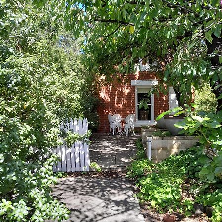 הובארט Annies Garden Cottage מראה חיצוני תמונה